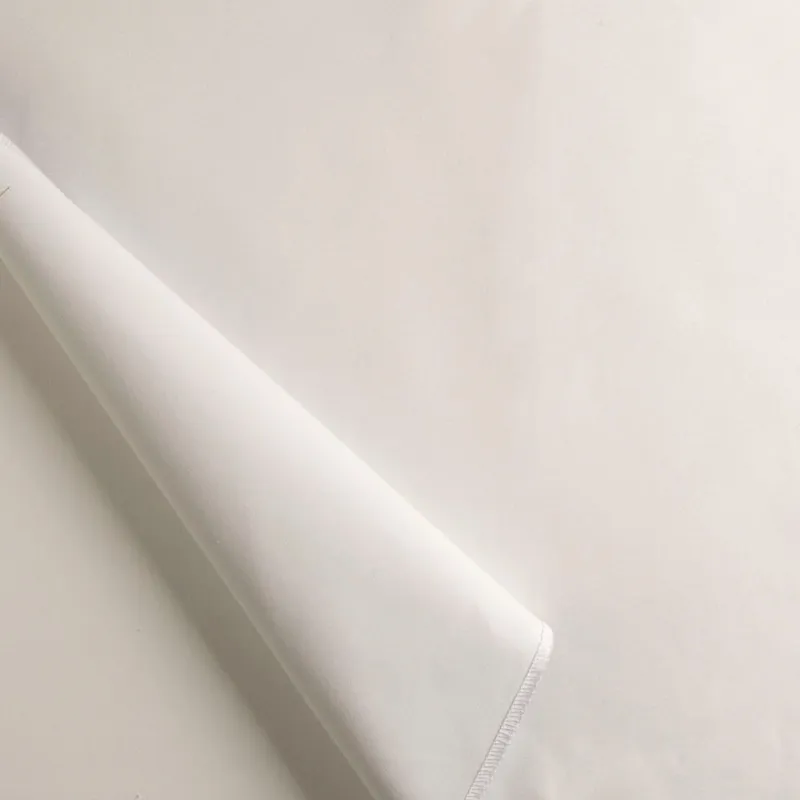 Imagen de PITCH BLACK 110" 3 PASS FR | 103 IVORY